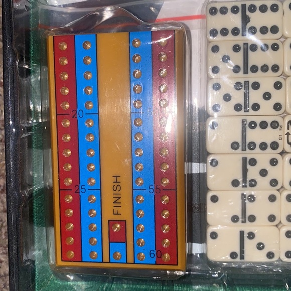 Multi- Game Set with Case - Picture 7 of 8